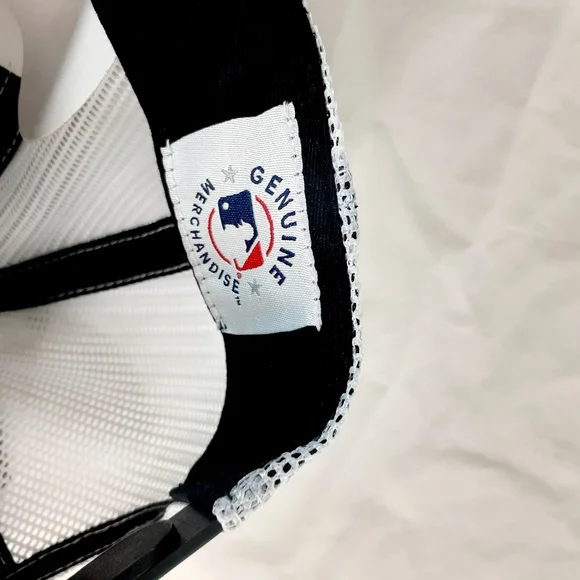 Milwaukee Brewers Cap Snap-back Navy/White Fan Favorite Trucker Hat - Picture 8 of 11